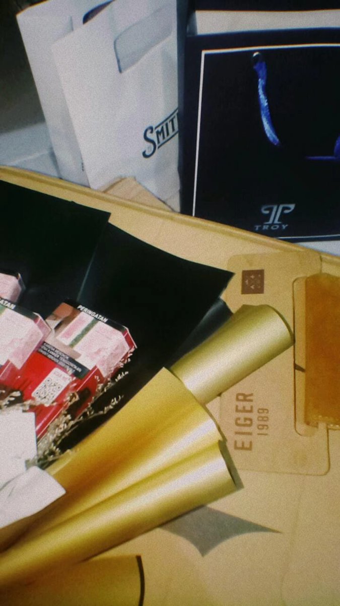 ntoy2am's tweet photo. September surprise💝 https://t.co/8MU1rIHpDL