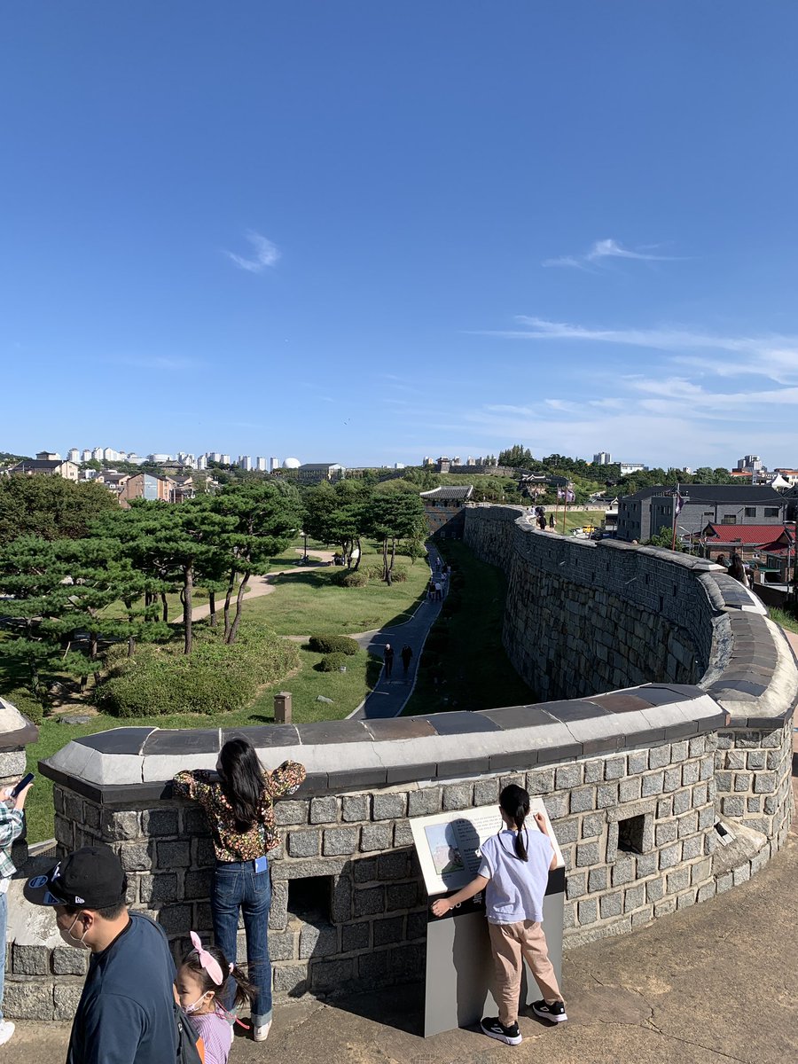 Slaid_Jim's tweet photo. A reminder this weekend to enjoy some time doing things that make you happy! #WorkLifeBalance #Suwon #Exploring #WhenImnotworking https://t.co/uGQOLDdFec