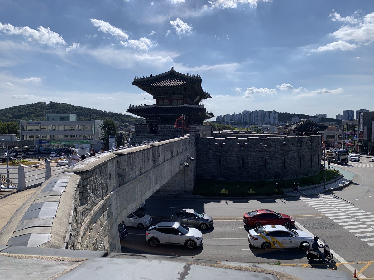 Slaid_Jim's tweet photo. A reminder this weekend to enjoy some time doing things that make you happy! #WorkLifeBalance #Suwon #Exploring #WhenImnotworking https://t.co/uGQOLDdFec
