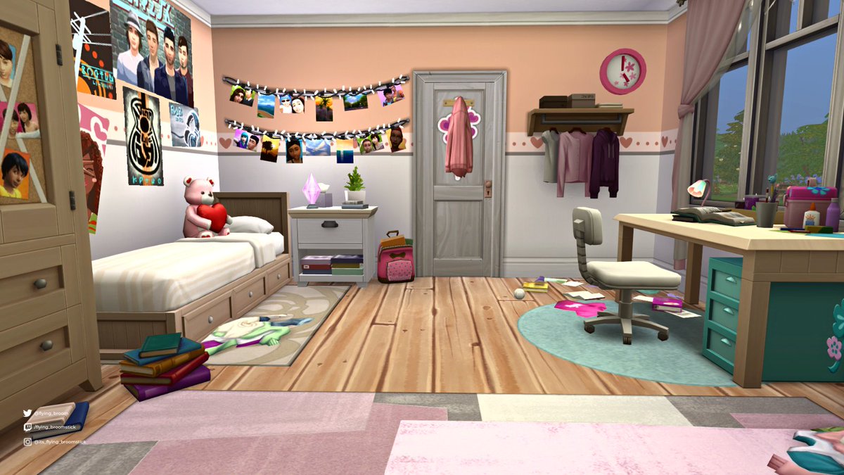 Flying_Broom's tweet photo. A messy, girly, pre-teen/kids' bedroom! Takes me back to my time as a pre-teen. Especially the boyband posters..  • #ShowUsYourBuild  #sims4roombuild #sims4 #TS4 #thesims #thesims4 #sims4room #nocc • 
@TheSims@SimsCreatorsCom@TheSimmersSquad https://t.co/Z1lKqPv8dN
