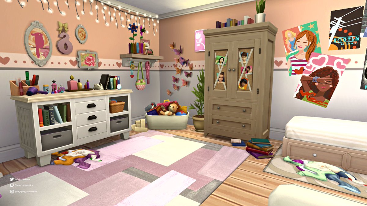 Flying_Broom's tweet photo. A messy, girly, pre-teen/kids' bedroom! Takes me back to my time as a pre-teen. Especially the boyband posters..  • #ShowUsYourBuild  #sims4roombuild #sims4 #TS4 #thesims #thesims4 #sims4room #nocc • 
@TheSims@SimsCreatorsCom@TheSimmersSquad https://t.co/Z1lKqPv8dN