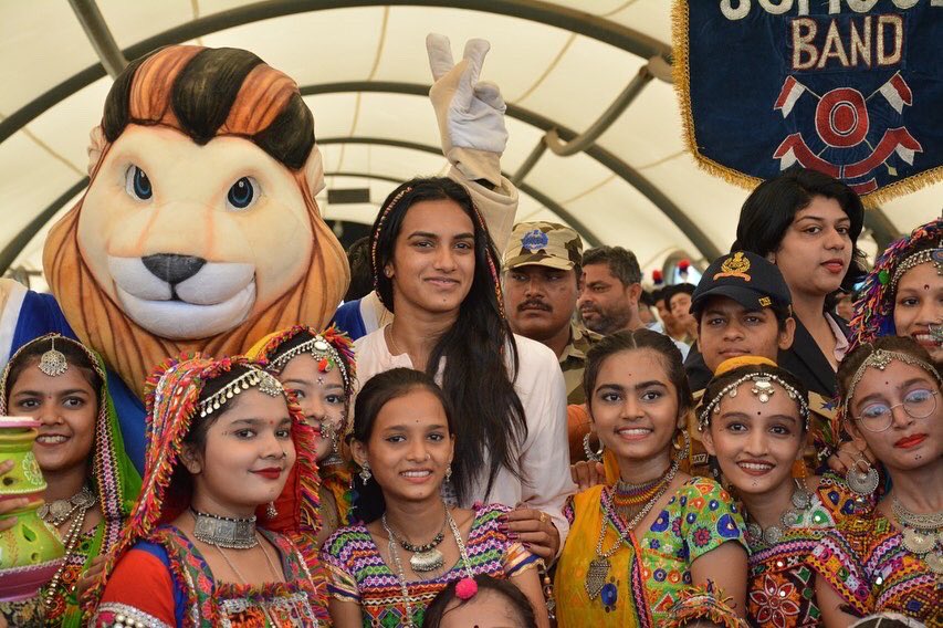 Nat_Games_Goa's tweet photo. India’s Badminton 🏸ace P V Sindhu received a warm welcome at Surat airport
#36thNationalGames #NationalGames #NationalGamesGujarat #PVSindhu #badminton #judegaindiajitegaindia
@Media_SAI @sanghaviharsh @sagofficialpage @Pvsindhu1 @MySuratMySMC https://t.co/t3n2n57k4L