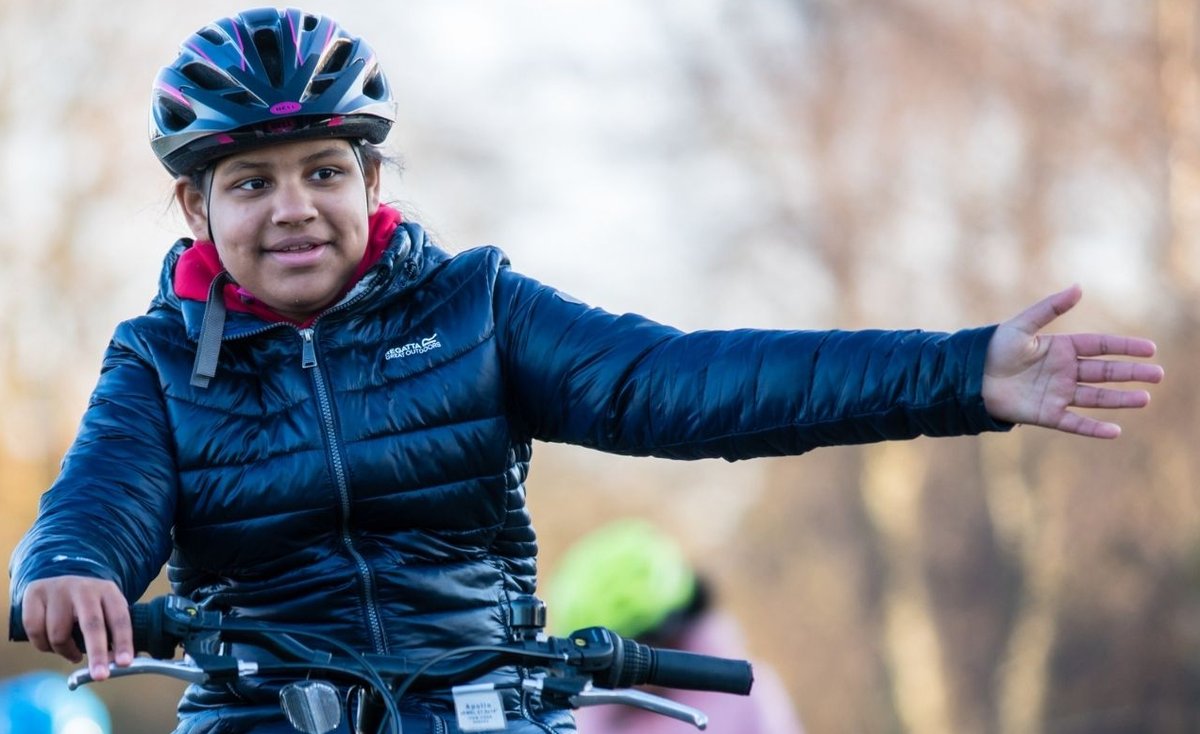 It's #CycletoSchoolWeek2022. If you live, work or study in Hackney and would like help with you or your children's cycle skills, go to hackney.gov.uk/cycle-training