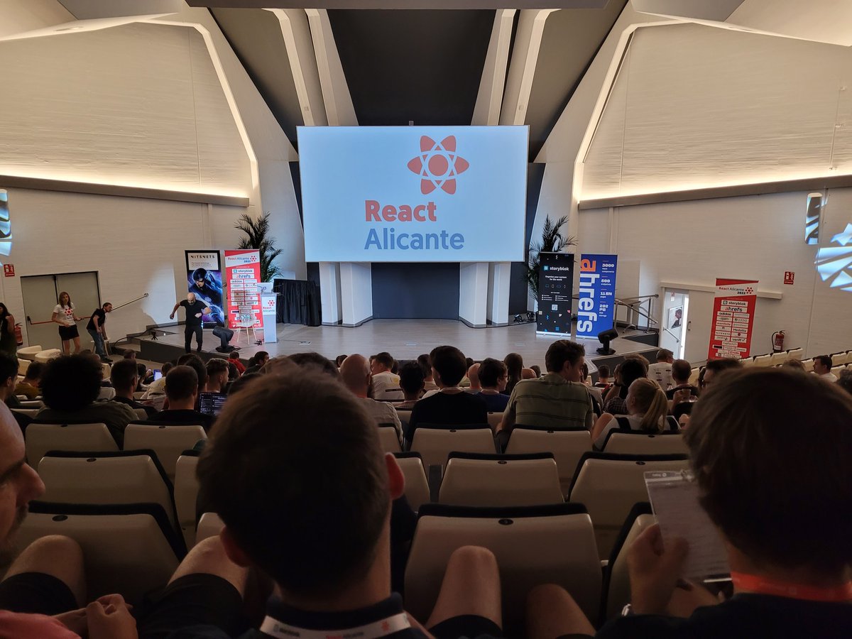 virginio_mm's tweet photo. My collegue and I from @mindmatters are at the react alicante conference. After 2 years of covid this is now my first conference visit. I will try to share some snaphots of the conf.

#reactalicante #mindmatters https://t.co/iz9QH3cJhv