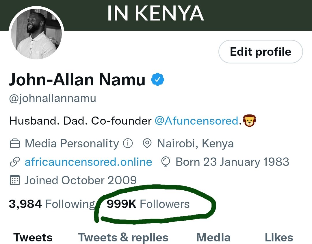 johnallannamu's tweet photo. Waited a long time for this, and how nice that it falls on the last day of the month🔥🔥....ahem...🎶 Nine hundred thousand ninety-nine bottles of beer on the wall 🍻 Nine hundred thousand ninety-nine bottles of 🍻 If one of those bottles should happen to fall...,🎶 https://t.co/vXthmgsbHr