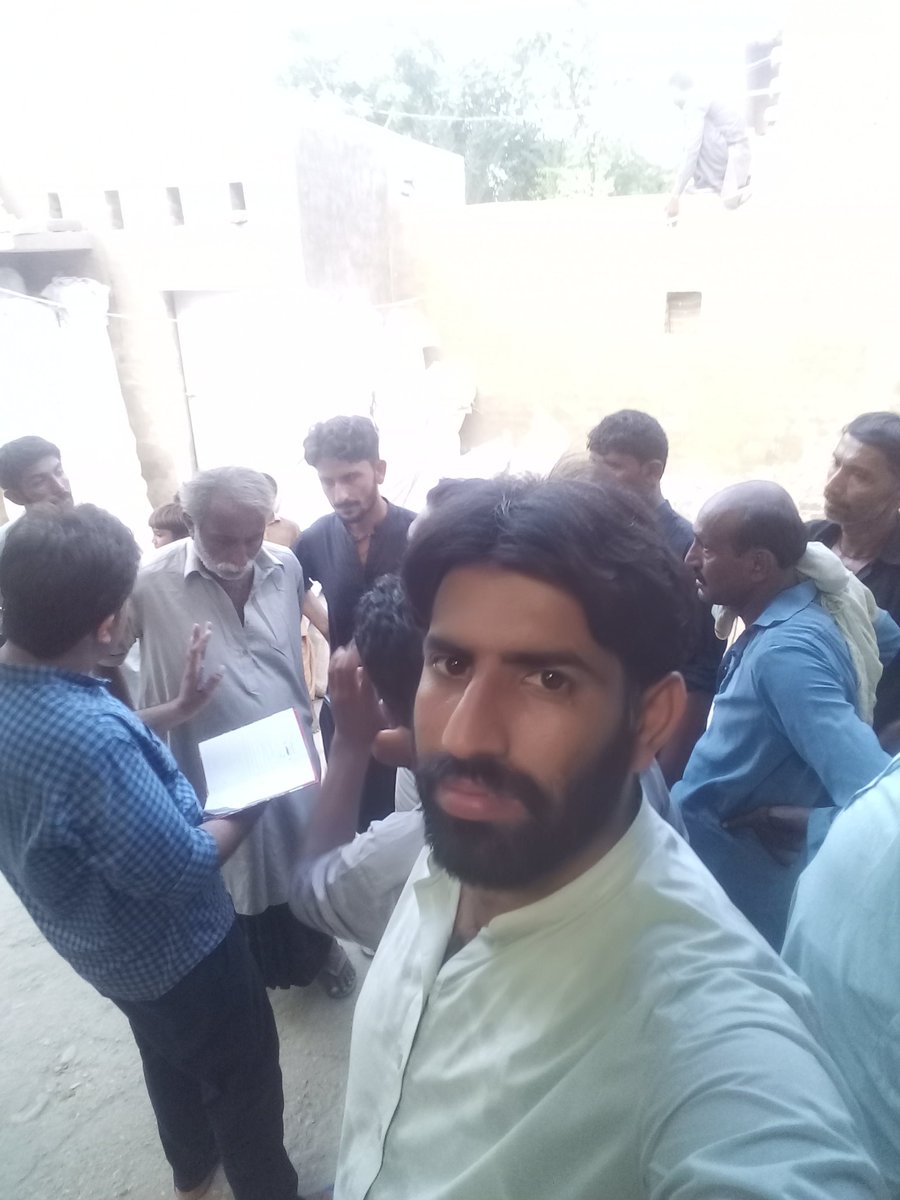 AzadChandio24's tweet photo. @PRC_official, @SardarShahidLa2,  @ifrc Me And my Friend @fawadaligohar Distribute Rashan bags and many more Things to help people thats our relief activities in flood-affected areas.
Help khair pur nathan shah sindh
#FloodRelief #Sindh #FloodInPakistan #EveryWhereForEveryOne https://t.co/Ie6zncQPfQ
