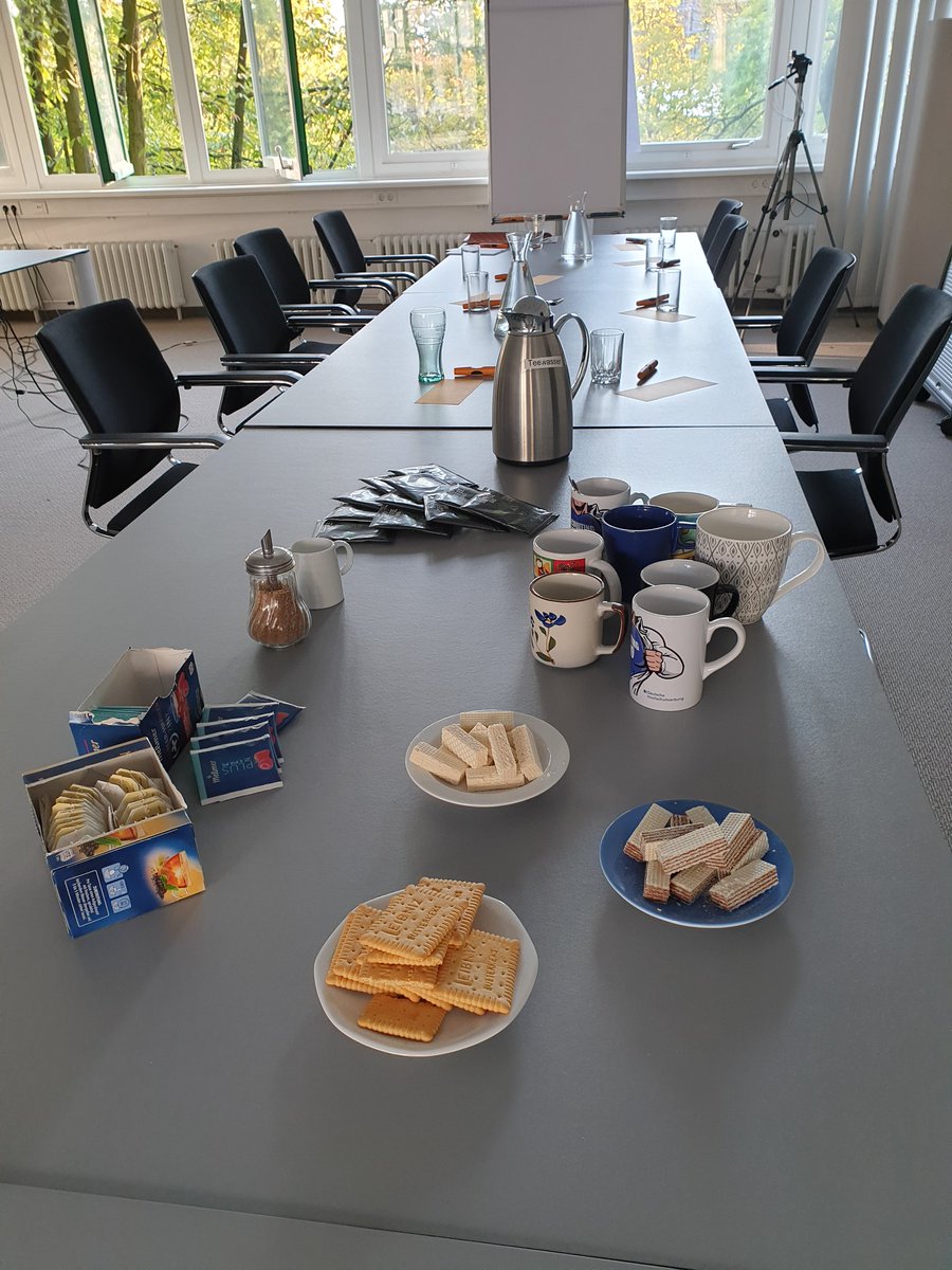 Letzte Vorbereitungen für die Kollegiale Fallberatung im #Hochschuldidaktik Programm der <a href="/HHU_de/">Heinrich-Heine-Universität Düsseldorf</a> .