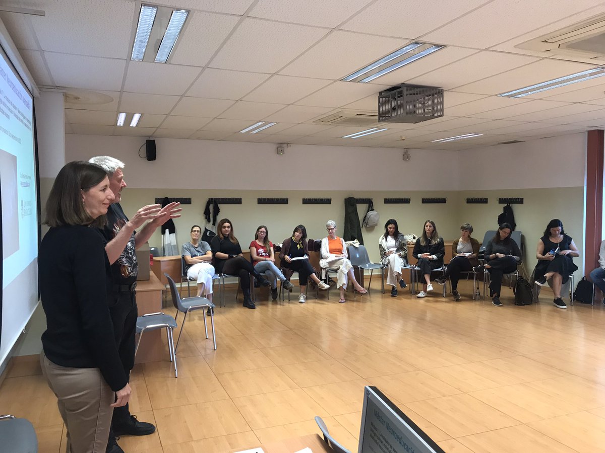 Segunda jornada inicio Máster  <a href="/CatedraNEUROEDU/">Cátedra de Neuroeducación UB - EDU1st</a> <a href="/idp_iceub/">idp-ub</a> #masterneuroub con <a href="/martaportero3/">Marta Portero-Tresserra</a> <a href="/DavidBueno33/">David Bueno i Torrens</a> y un super-equipo de mentes inquietas atentas para descubrir más sobre bases biològicas aprendizaje💪🏼💪🏼