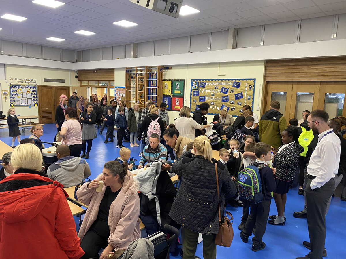 QHAThurrock's tweet photo. Fantastic support so far and queues out of the door!! @macmillancancer @TrustCatalyst thanks to our parents for all your support! ☕️ 🧁 https://t.co/HPmQ8kLAdn