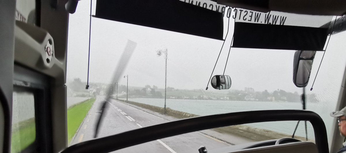 The gloomiest morning in #WestCork but travel made easy with the super service by <a href="/Wcorkconnect/">West Cork Connect</a>

No driving as flying out from Dublin, but back into <a href="/CorkAirport/">Cork Airport</a>

This is hassle free, excellent staff, BUSY and so reasonably priced 🚌👌👏

#Cork #travel