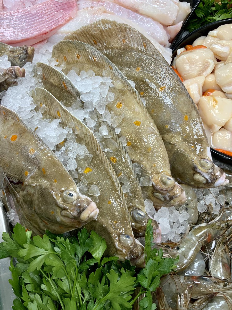 Passion4fish's tweet photo. IT’S A #FLATFISHFIESTA 🐠

#FabulousFish #FishFriday #TeamFish #Passion4Fish #FishmongerLife https://t.co/ETkcvGO51A