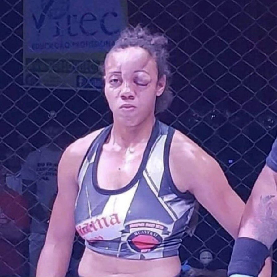 Someone said she snorted a drumstick 👀😳