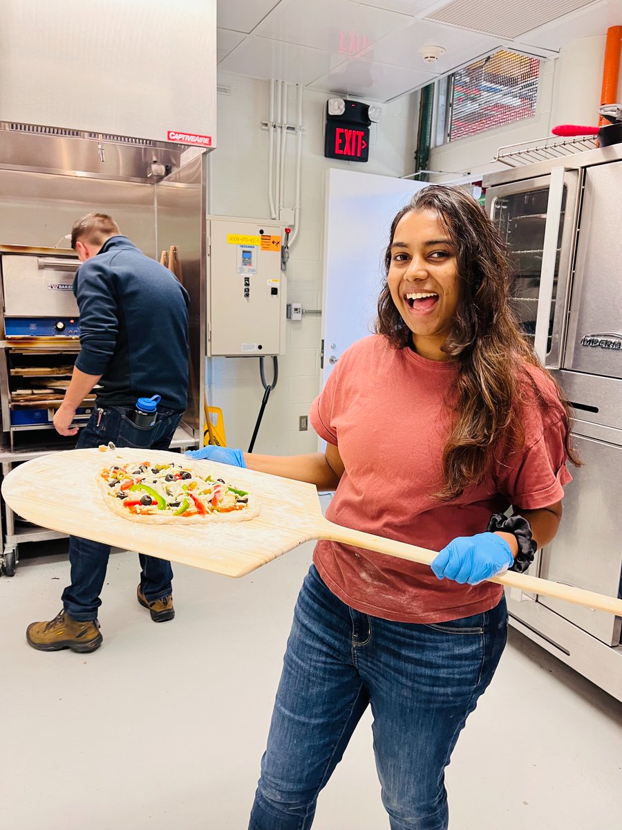 After making so much pizza sauce, the best way to celebrate is obviously to throw a pizza party 🍕🍕