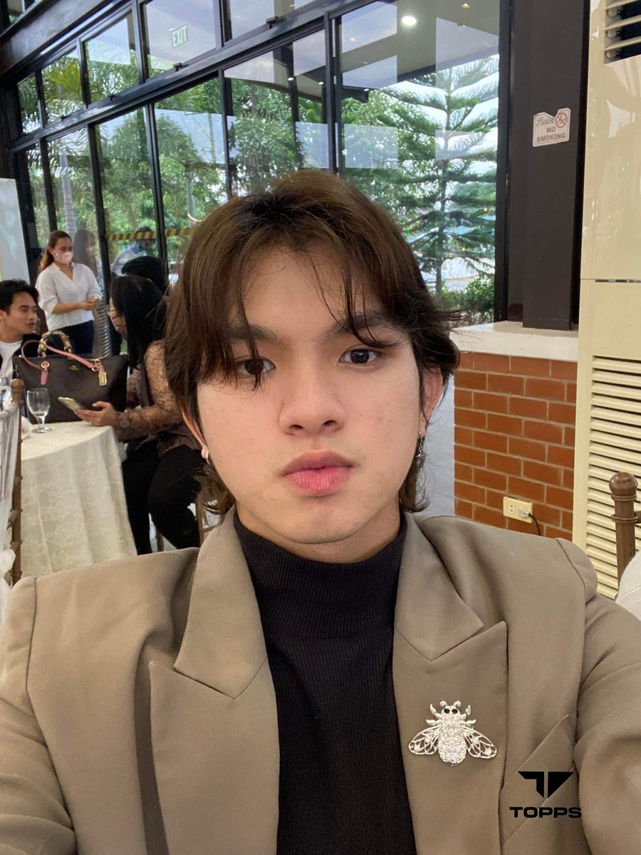 moon7ightsofc's tweet photo. Eyyy @JelliesOfficial ayuda galing sa amo niyo ! Ang pogi ng @topclass_gilly 🥰🥰

#TopClass_Gilly https://t.co/9d0uzjUr9U