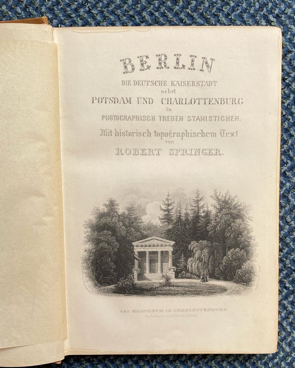 michkunze's tweet photo. Neu im #AntiquariatzumDom in #Bautzen - vollständig: 2 Bände #PaynesUniversum mit insg. 143 #Stahlstiche|n - Orte, Bauten, Genre - sowie Robert Springers Band „Die deutsche Kaiserstadt [#Berlin]“, 2. Aufl. (1883) mit 48 #Stahlstich|en. Weitere Fotos/Preise auf Anfrage. #Graphik https://t.co/xT8uu7L21A