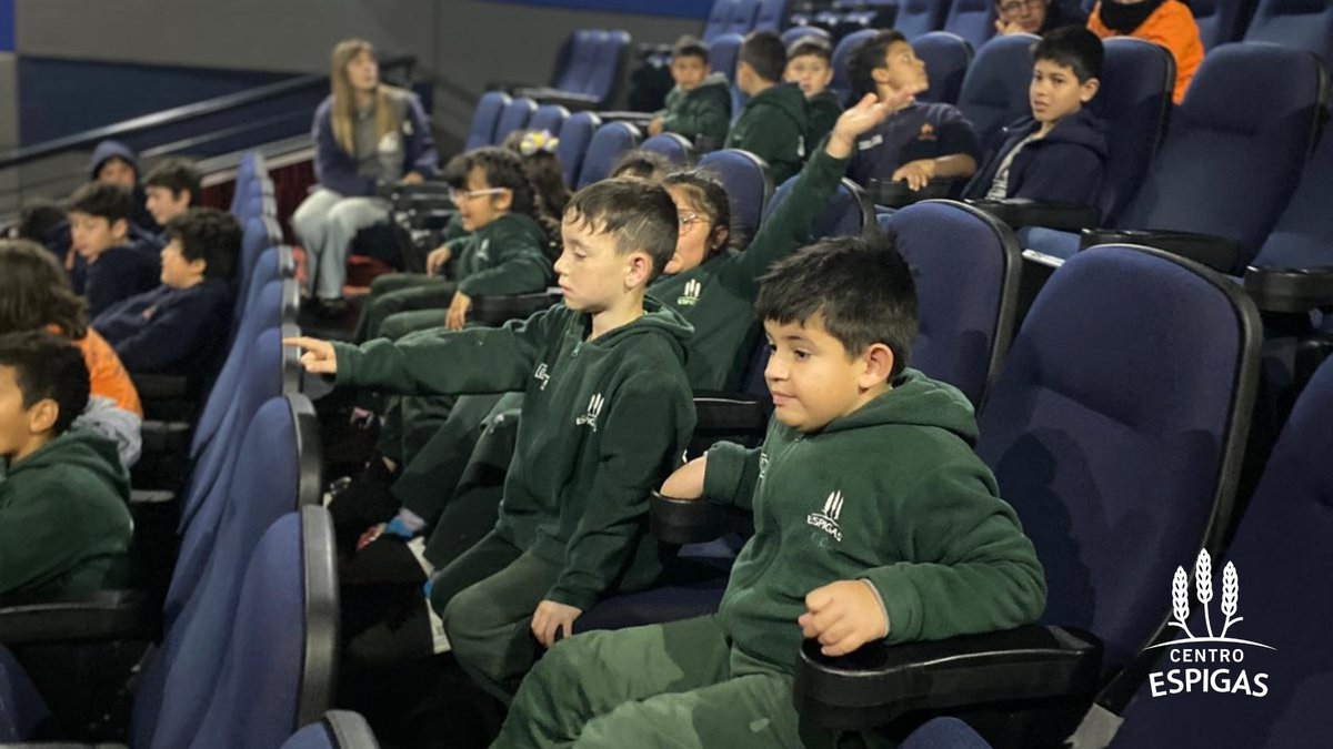 CentroEspigas's tweet photo. El pasado lunes 11, en el turno matutino, Club de Niños y Simiente tuvieron la oportunidad de comenzar el día en el cine de Nuevo Centro. 

En esta ocasión disfrutaron de las películas ¨Delphi¨ y ¨King, regreso a casa¨. https://t.co/QQ2uBm0b2y