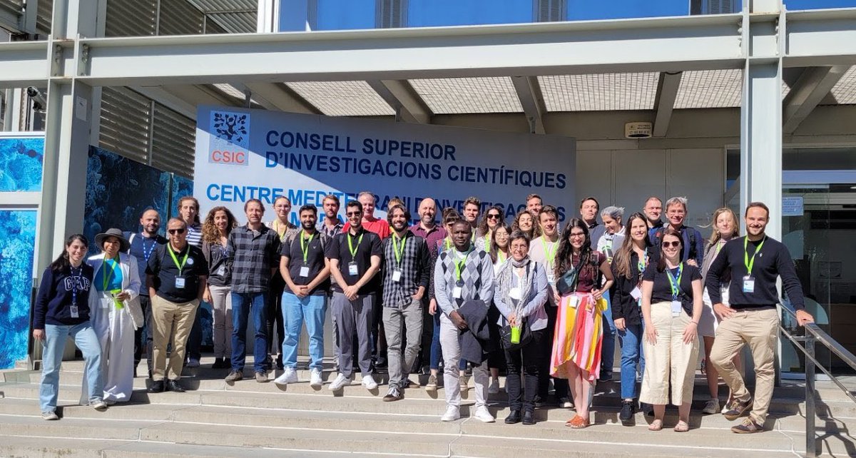 margalef_bcn's tweet photo. #RMSC2022 ! 🌊 🦠 🧮 🐠 🍻 https://t.co/iKAHFNjETG
