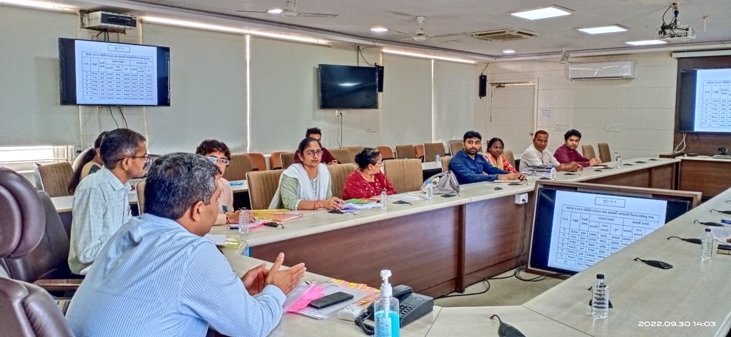 CollectorArv's tweet photo. જિલ્લા કક્ષાની સ્ટીયરીંગ કમ મોનિટરિંગ બેઠક. જિલ્લામાં શાળાઓમાં રજીસ્ટર બાળકો, તે પૈકી કેટલા બાળકો મધ્યાન ભોજન યોજનાનો લાભ મેળવે છે તેમજ શાળામાં આપવામાં આવતા ભોજનની ચકાસણી,ગુણવત્તા તથા...
@CMOGuj @pkumarias @jitu_vaghani @EduMinOfGujarat https://t.co/cuTYvPgGzK