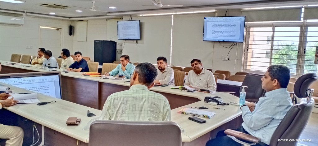 CollectorArv's tweet photo. કાયદો અને વ્યવસ્થા સમીક્ષા બેઠક. ખોરાક- ઔષધ નિયમન,પ્રદૂષણ નિયંત્રણ બોર્ડ,બાળ સુરક્ષા,ખાણ ખનીજ,કાનૂની માપ વિજ્ઞાન, પ્રાદેશિક વાહન વ્યવહાર કચેરી,સમાજ સુરક્ષા, તોલમાપ વિભાગ તેમજ મદદનીશ શ્રમઆયુક્ત કચેરી કામગીરીની સમીક્ષા સહ રીવ્યુ કરવામાં આવ્યું.
@CMOGuj @pkumarias @HMofficeGujarat https://t.co/g2grdQdAAE