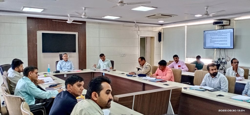 કાયદો અને વ્યવસ્થા સમીક્ષા બેઠક. ખોરાક- ઔષધ નિયમન,પ્રદૂષણ નિયંત્રણ બોર્ડ,બાળ સુરક્ષા,ખાણ ખનીજ,કાનૂની માપ વિજ્ઞાન, પ્રાદેશિક વાહન વ્યવહાર કચેરી,સમાજ સુરક્ષા, તોલમાપ વિભાગ તેમજ મદદનીશ શ્રમઆયુક્ત કચેરી કામગીરીની સમીક્ષા સહ રીવ્યુ કરવામાં આવ્યું.
<a href="/CMOGuj/">CMO Gujarat</a> <a href="/pkumarias/">Pankaj Kumar</a> <a href="/HMofficeGujarat/">Ministry of Home Guj</a>