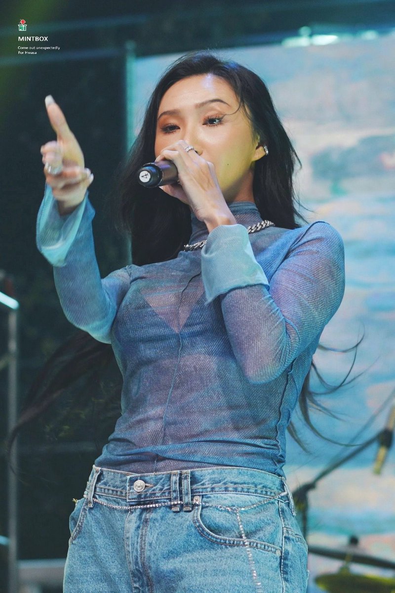 mintbox_0619's tweet photo. 220930 명지전문대 축제 프리뷰

#마마무 #화사 #Hwasa

죽겠어요….. https://t.co/Evi60bKrk0
