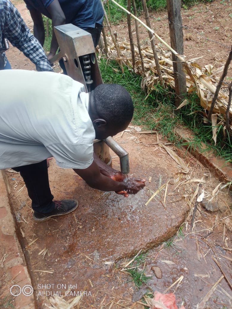 MinistryWest's tweet photo. REPAIR:
Pser Borehole in Mnagei Ward was rehabilitated and is now accessible to the public for use. https://t.co/wLuU4arlYc