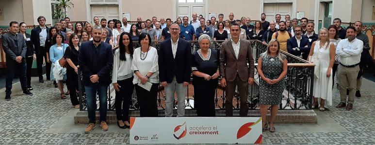 50 pimes de la província de Barcelona participen en l'11a edició del programa Accelera el creixement, impulsat per <a href="/PIMEC/">Pimec</a> i la <a href="/diba/">Diputació de Barcelona</a>.

"El vostre progrés és clau per a la competitivitat del nostre país", va dir <a href="/evamenorc/">Eva Menor</a> durant la presentació. 

🔗bit.ly/3V26gbo