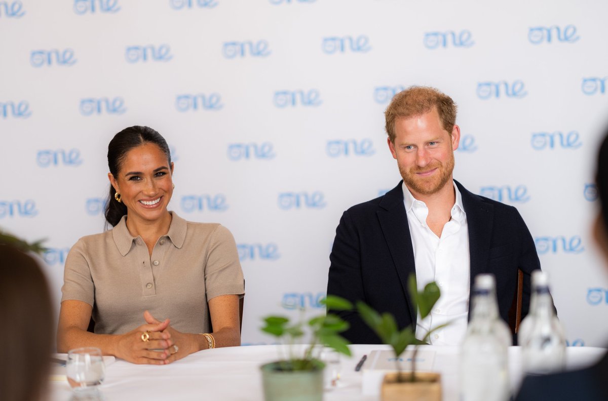 TracyWinfrey1's tweet photo. @Van7212 Young and modern Royalty compared to archiac/medieval Royalty.
Critics are always shreiking about Harry and Meghan, who btw are doing great things as oppose to these medieval figures.
#MeghanMania❤❤
#HarryOn💙💙 https://t.co/J8QldgFT4x