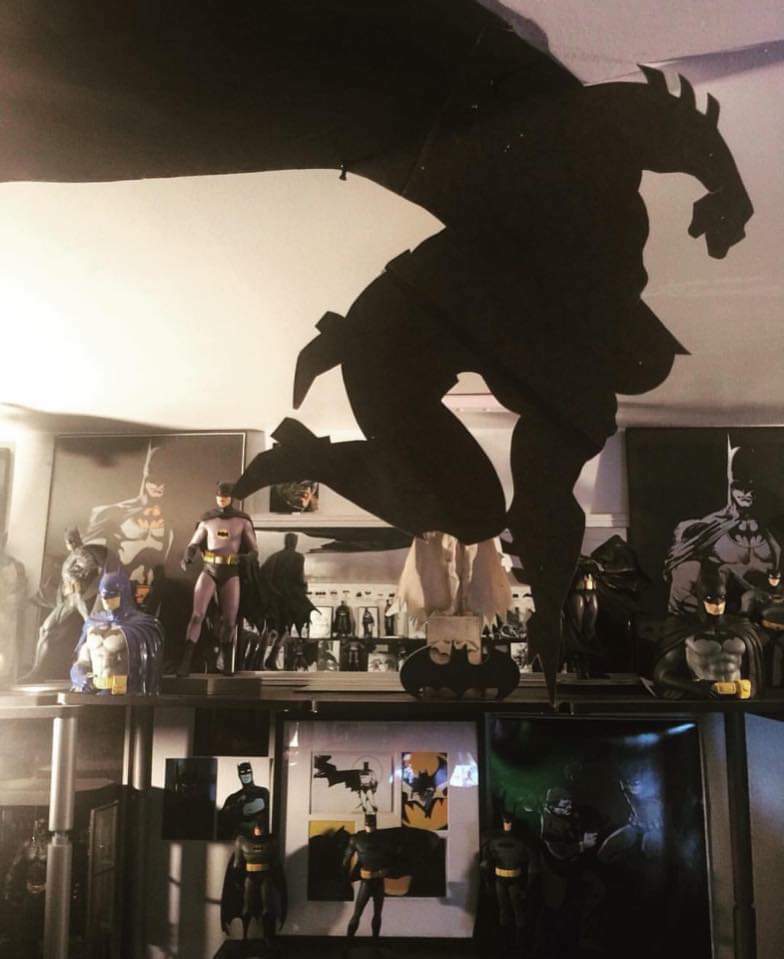 ivan63273318's tweet image. Siempre he vivido bajo la sombra del murciélago. Feliz viernes.