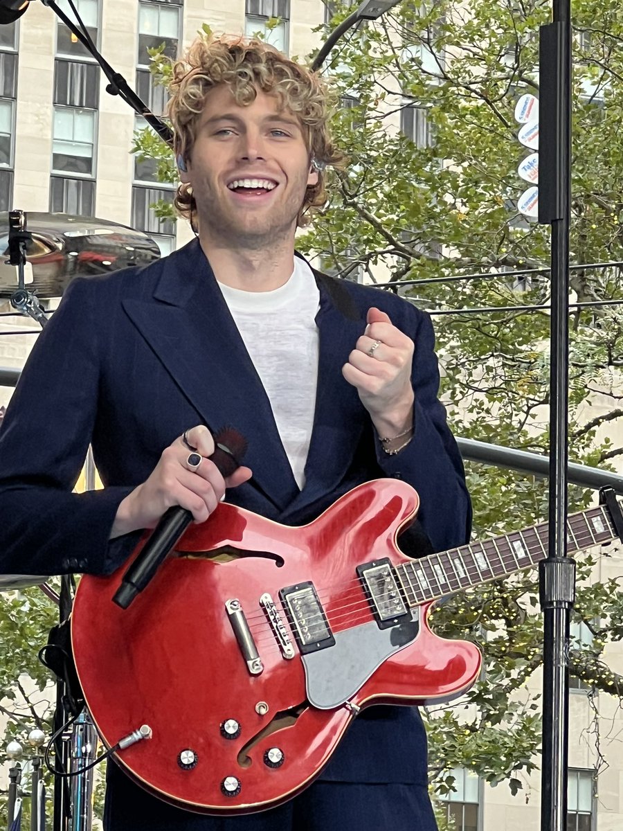 maria 🎰 tweet media