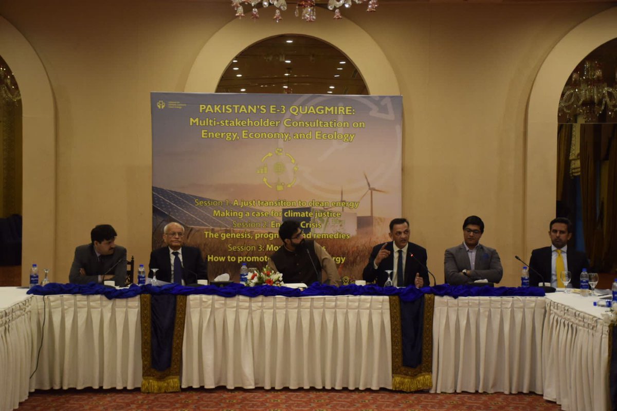 ACJCE_Pakistan's tweet photo. #ACJCE held a multi-stakeholder dialogue in the wake of recent climate change-induced floods with a focus on three main areas - energy, ecology & economy. Participants & panelists included lawmakers, private sector experts, researchers from policy think tanks govt officials. https://t.co/8ZqJ9eAxYl