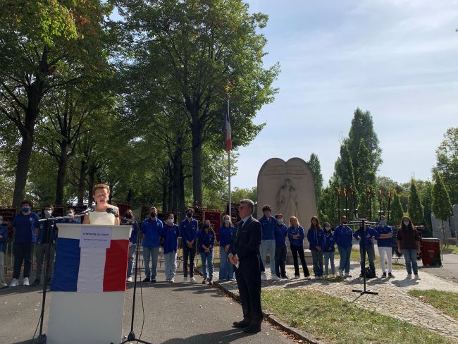Fondation_Shoah's tweet photo. Le Farband, Union des sociétés juives de France organise, comme chaque année, une cérémonie du souvenir à la mémoire des victimes de la Shoah.

📌Dimanche 2 octobre, 11h30

📍Cimetière parisien de Bagneux - Monument des engagés volontaires et anciens combattants juifs étrangers https://t.co/YjoyhrJQ1T