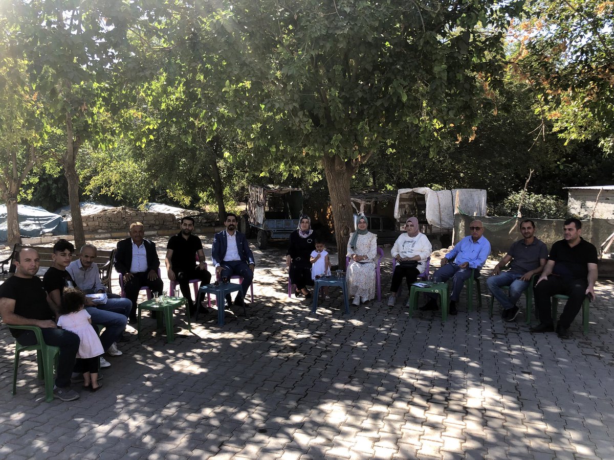 batmandadeva's tweet photo. İl Başkanımız Melik Müjdeci ve parti heyetimiz geleneksel hale gelen "Cuma Buluşmaları" programında bu hafta merkeze bağlı Diktepe Köyü'nde vatandaşlarımızla bir araya geldi. 

💧🌱 https://t.co/LJA6HEudwR