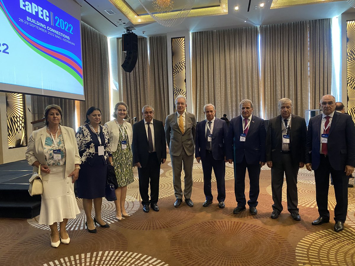 BilgeDemirkoz's tweet photo. Bakü’de EaPEC 2022 konferansında davetli konuşmacı olarak “Büyük Veriden Bilimsel Bilgeliğe” isimli kapanış konuşmasını verdim.
Davet ve Kardeş Azerbaycanlıların misafirperverliği için çok teşekkürler
@EaPConnect_News @GEANTnews
@TubitakUlakbim @AzScienceNet https://t.co/IwOIJFsqtn
