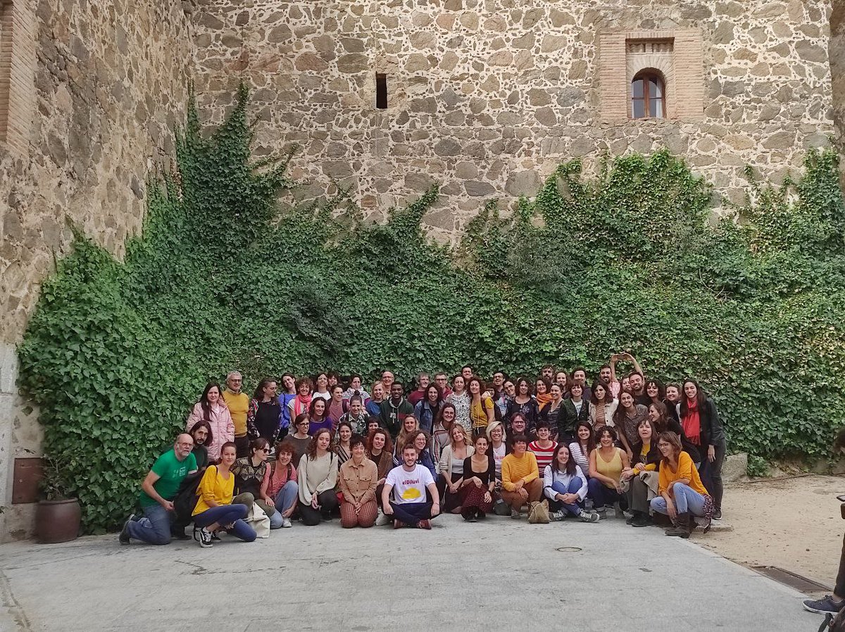ESSCOOP_RED's tweet photo. Hem estat aquests dies a #Toledo al costat de les companyes de @Reas_Red al Congrés #ComunESS22. Creant xarxes i aprenent de manera col·lectiva sobre noves formes de comunicació transformadora. 🙌📣
Moltes gràcies per l'acolliment.💜 https://t.co/5uFjCyhLks