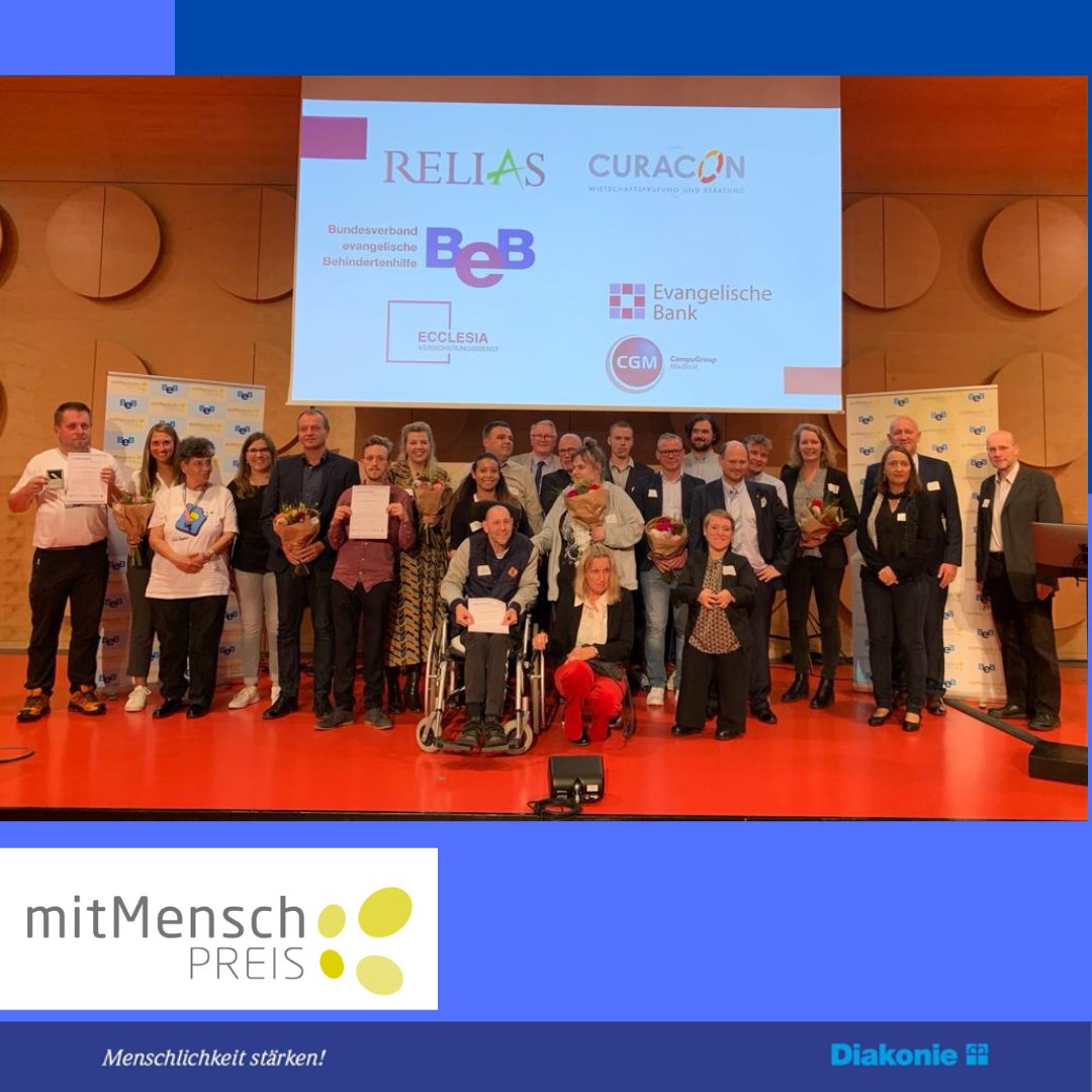 #6.MitmenschPreis Die feierliche Verleihung mit 160 Gästen aus #Sozialwirtschaft, #Politik und #Gesellschaft fand im Hospitalhof in Stuttgart statt. 
Sieger ist das Projekt „ECHT MEIN RECHT!“ vom @PETZE_Kiel aus Kiel. 
beb-ev.de/inhalt/6-mitme…