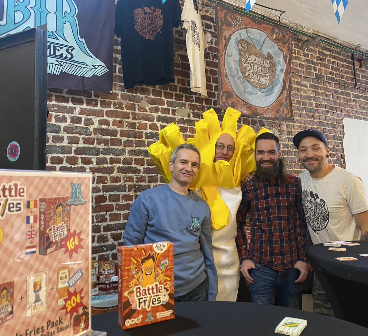 Un auteur content :)
#battlefries #byrgames #j2s #brasseriedelamule #brusselsketjep