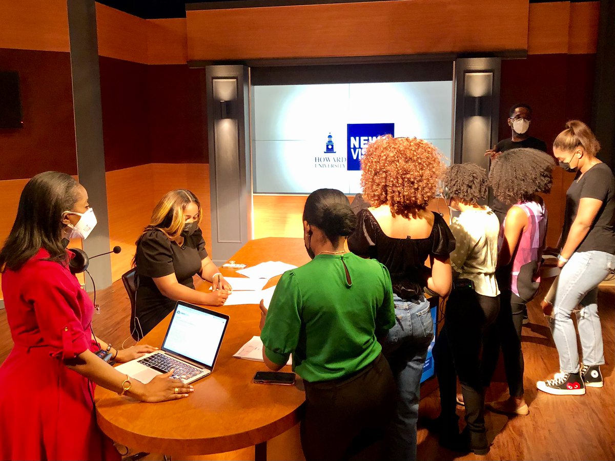 #Thisjustin Congratulations to the Spring ‘22 <a href="/NewsVisionHU/">HUNewsVision</a> cohort!They won Best Newscast from the Capital Emmy Chapter of National Academy of Television Arts &amp; Sciences (NATAS) 2021-2022 Student Production Awards 🥇 Continue to represent <a href="/HowardU/">Howard University</a> <a href="/howarduchsoc/">Cathy Hughes School of Communications</a> with excellence!