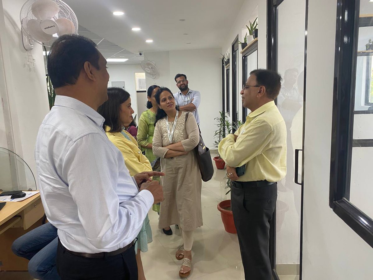 kjkrishimedia's tweet photo. TIME FOR AGROWAVE! When you have an entrepreneur, who started her journey from a village and made it to IIT, you know sooner or later, this will become a name to reckon with, in times to come.
#IIT #agrowave #krishijagran #agriculture #digitalmedia #socialmedia #farmers https://t.co/pL3Er1fHFW
