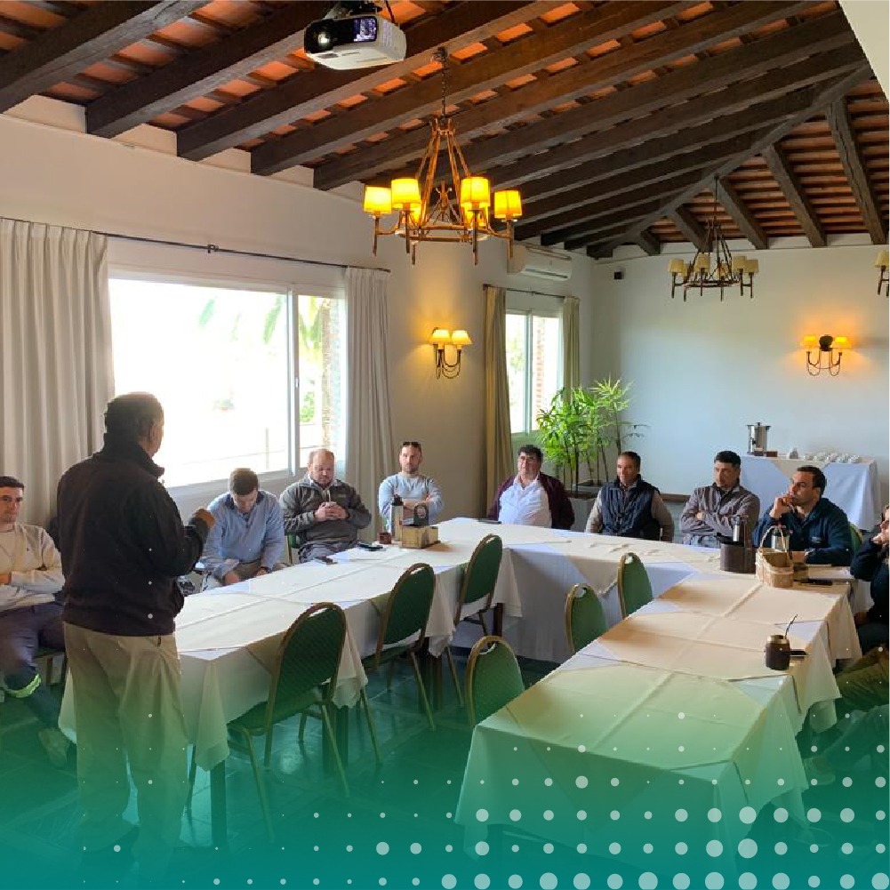 NutrienUruguay's tweet photo. Gracias a todos los que participaron de la Capacitación de Riesgos en el uso de Maquinaria Agrícola. 

Seguimos aprendiendo para ofrecer el mejor servicio. https://t.co/JDFKZa0cNJ