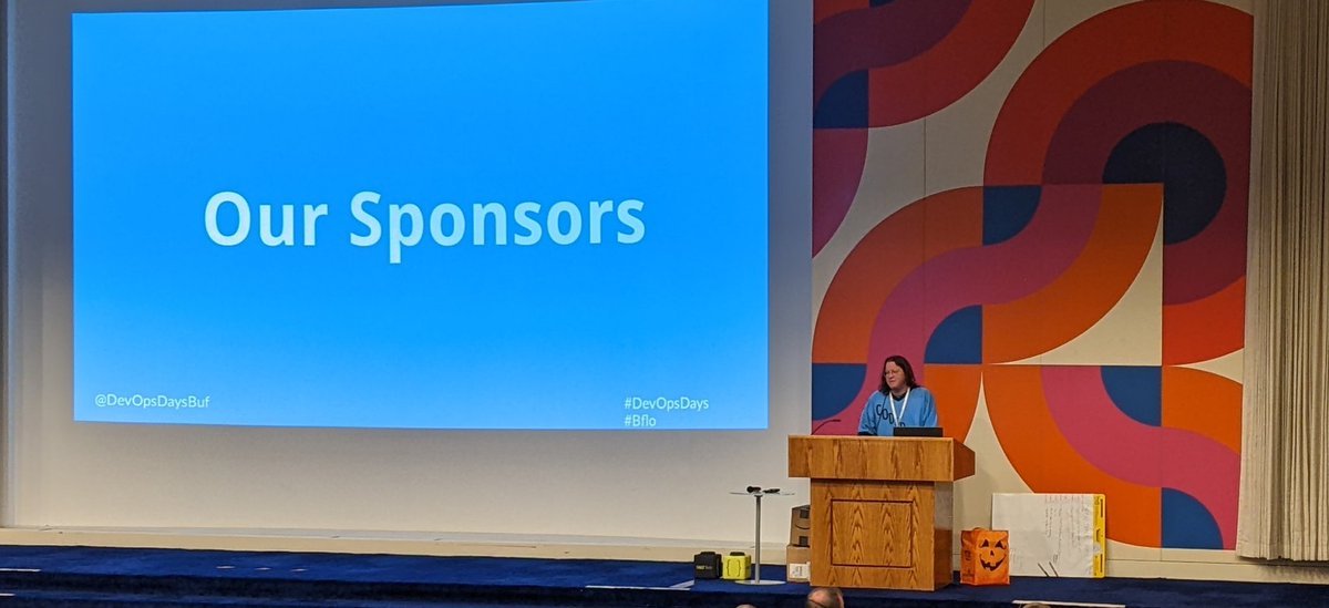 DevOpsDaysBUF's tweet image. Kicking off day 2 with opening remarks by @jameybash, who has been awesome as our MC!

#DevOpsDaysBUF #DevOpsDays