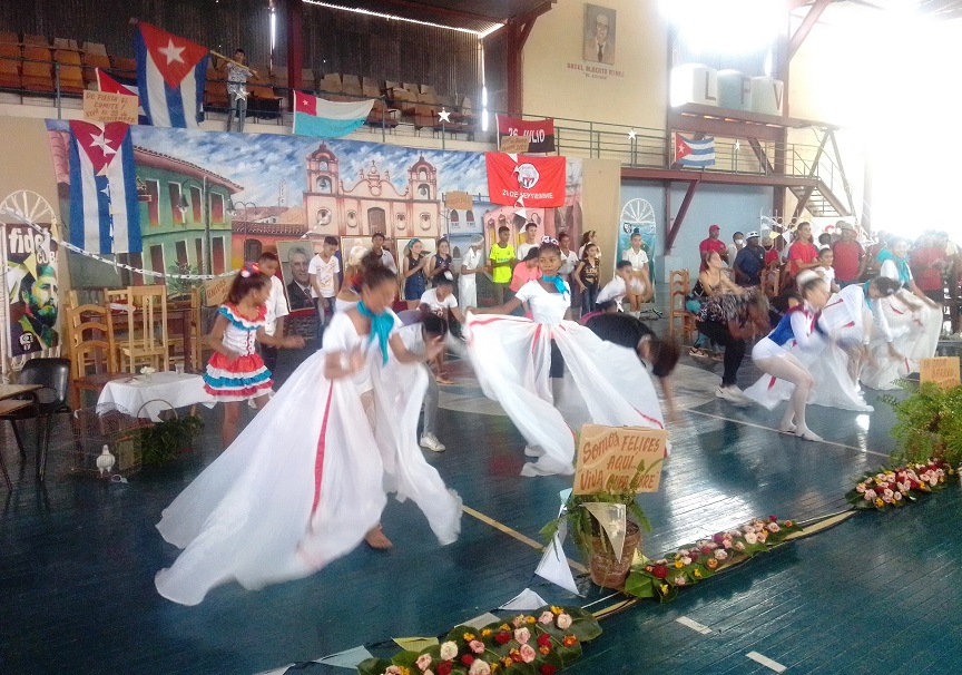 Los CDR agramontinos, representados por los cederistas de Nuevitas, en el Acto Provincial, presidido por Federico Hernández Hernández, Primer Secretario del Partido en Camagüey y la Gobernadora Yoseily Góngora, no olvidaron las razones por las que fueron creados.#Camaguey