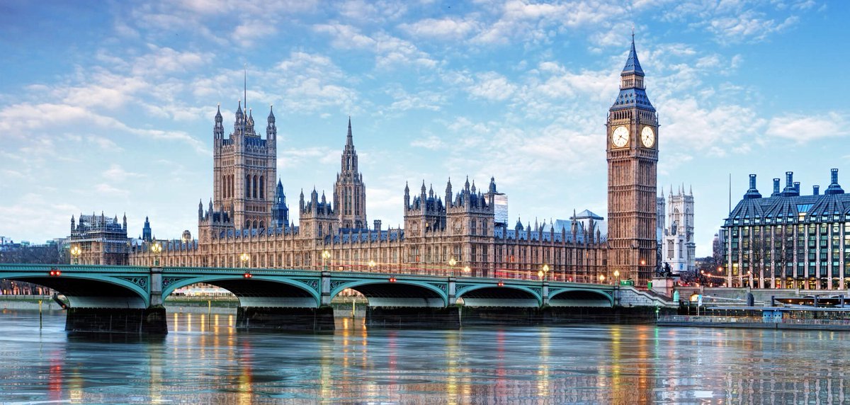 CurrencyUKLtd's tweet photo. Pound Sees Dramatic Swings amid Fiscal Policy Concerns, US Dollar Strikes to 20-Year High.

Your weekly currency update: https://t.co/7hVjHUg5Qc

#currency #pound #dollar #euro #fx #foreignexchange https://t.co/gcpUwfs0wh