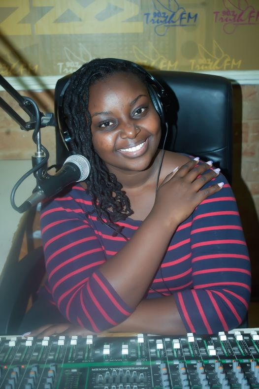 Truthfmkenya's tweet photo. I pray that the last day of this month is filled with nothing more than bigger blessings, greater opportunities, and new doors opening.
Finish the week strong on #TruthExpress with @terryseih .Any plans for the 𝒘𝒆𝒆𝒌𝒆𝒏𝒅 ?
#BonusHour #TruthfmDrive #ThanksgivingSeptember https://t.co/RzGyZYQVGh