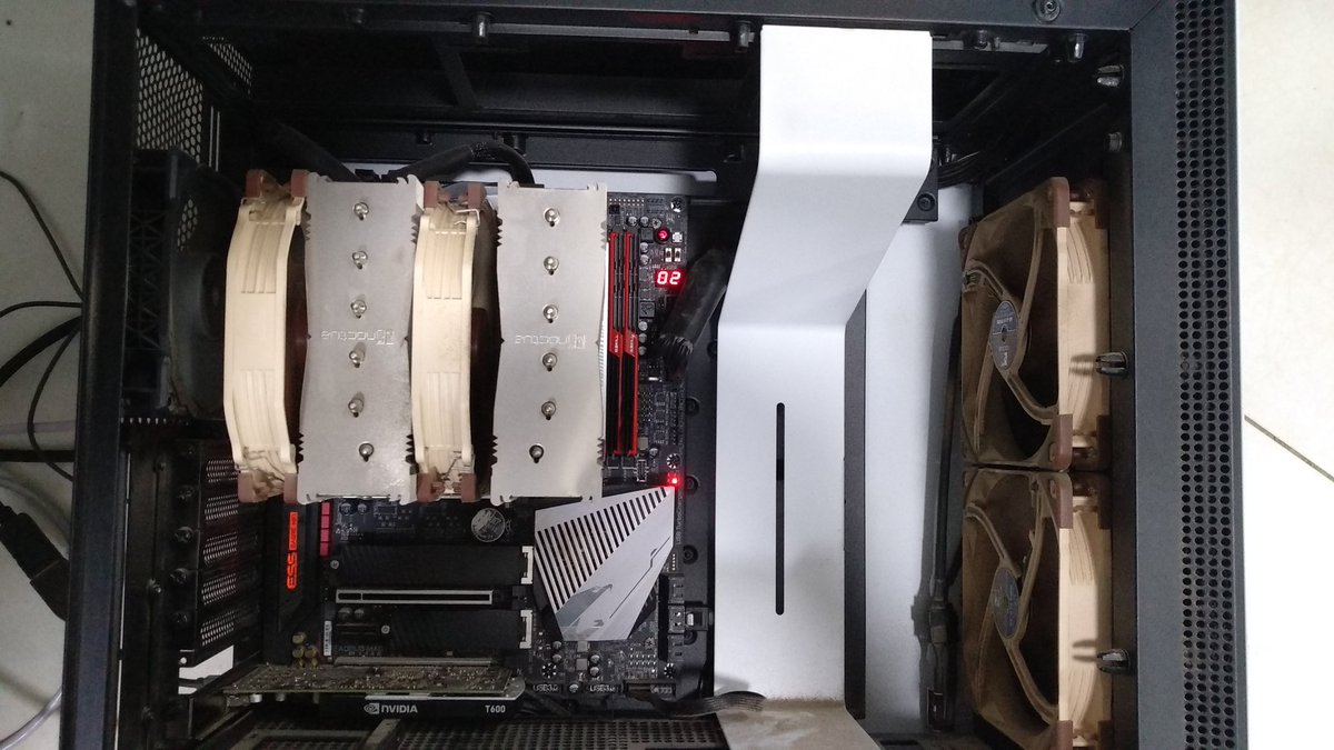 geekysachith's tweet photo. One more Custom PC built for a client for #AutoCAD2022 and #Revit designing 
#intel #i7 #Samsung https://t.co/aiH3aMjGYK