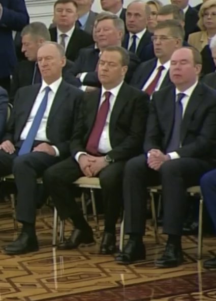Когда кормить будут?