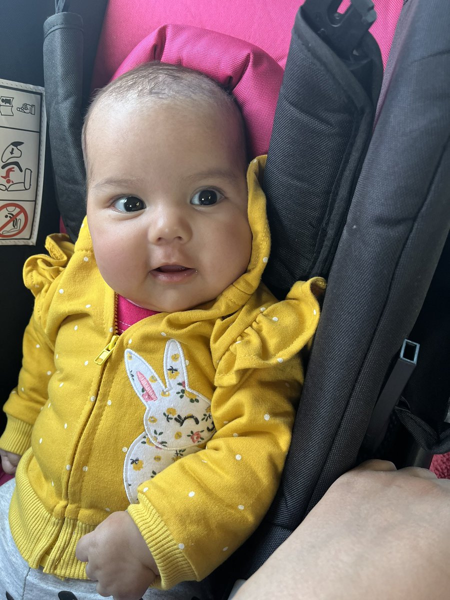 beatrizbrice03's tweet photo. vivo los días con angustia,cada día falta menos para dejarte en manos de otros donde no se si estarás segura, a tus cortos 5 meses ,por favor presidente  @gabrielboric hágase cargo de sus dichos nuestros niños futuro del país también son importantes #ExtensionPostnatalParental https://t.co/vQHIVWMWxr