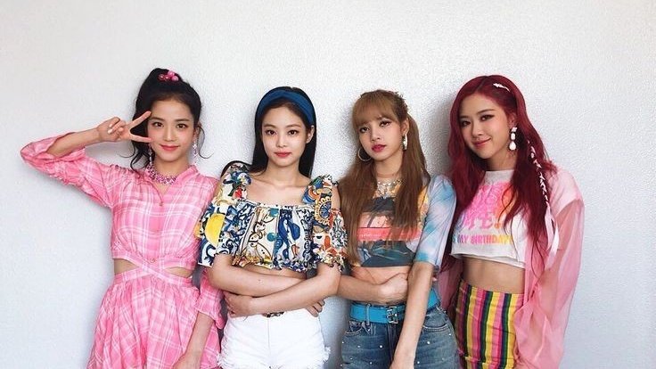BlackpinkSyria's tweet photo. 30.09.22 ᯾ 🐰🐻🐿️🐱

تجاوزَت أغنية بلاك بينك الجانبية "forever young" حاجز الـ 200 ألف إعجابًا عبر منصّة ميلون لتصبح بدورها الأغنية الرّابعة لـ بلاك بينك التي تحقّق هذا الإنجاز 💌💌 !!

-🍍
#BLACKPINK #BSPY https://t.co/hWEmnAtrbH