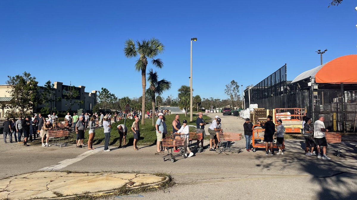 ClayLePard's tweet photo. The line at Home Depot in North Fort Myers —- part 1 and part 2 #HurricaneIan https://t.co/sQO5F8Uzgv