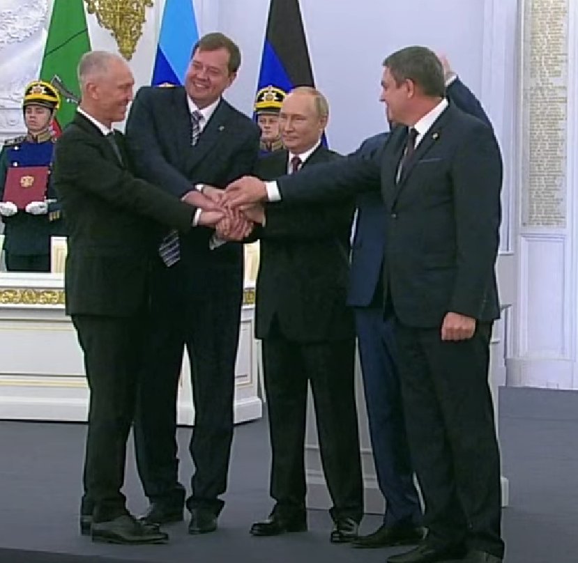 Las fronteras se decidirán en el campo de batalla, no en una ceremonia en Moscú, y eso Putin lo sabe perfectamente. La firma de la anexión y los referendos son "shows" de cara al público ruso, que ahora necesitarán ser validados mediante la derrota efectiva de Ucrania.